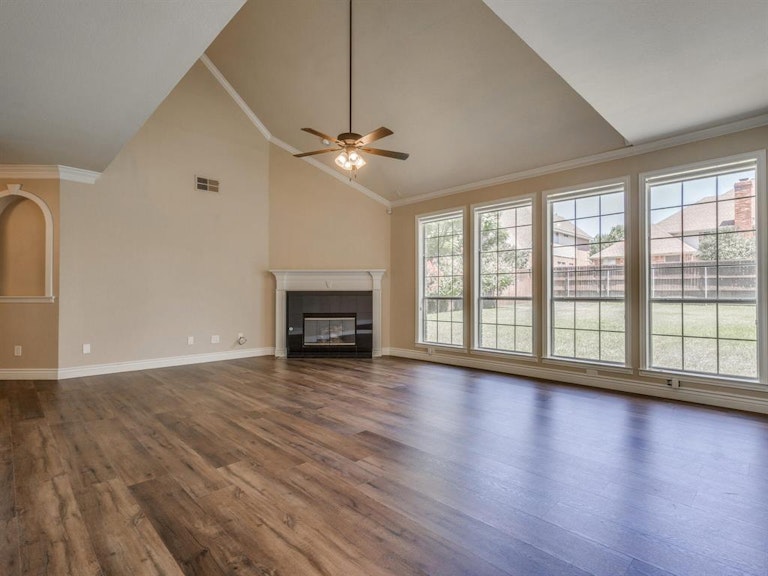 Photo 7 of 32 - 2524 Oak Brook Dr, Bedford, TX 76021