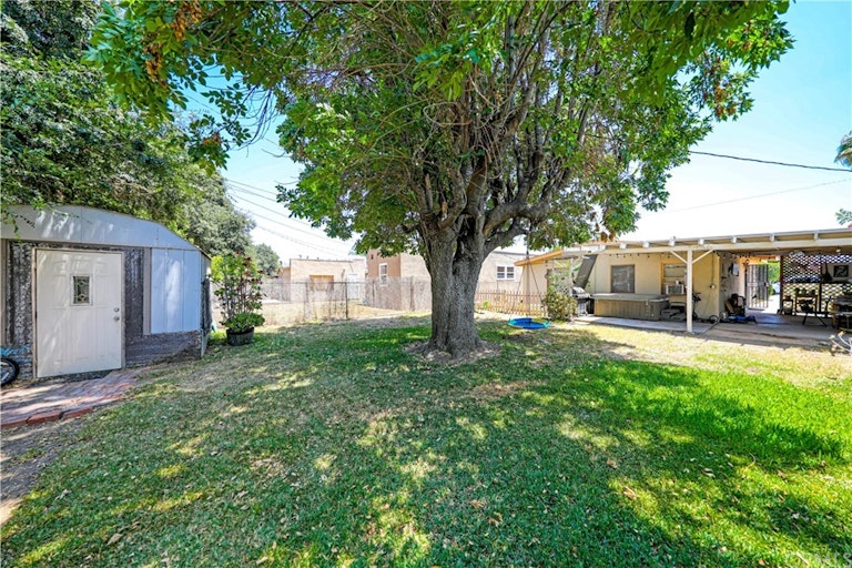 Photo 15 of 17 - 535 E Hollyvale St, Azusa, CA 91702