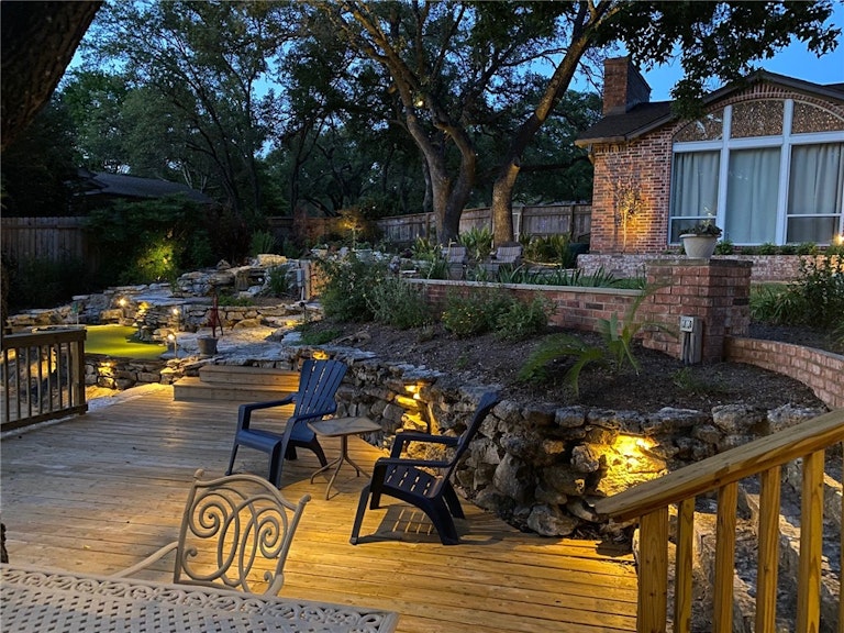 Photo 6 of 40 - 8800 Spring Lake Dr, Austin, TX 78750