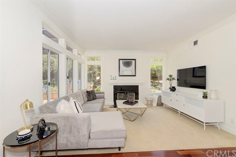 Photo 15 of 50 - 28561 Camelback Rd, Trabuco Canyon, CA 92679