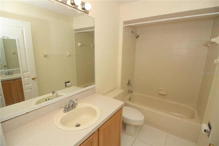 Photo 21 of 25 - 14427 Ainsdale Ct, Orlando, FL 32828