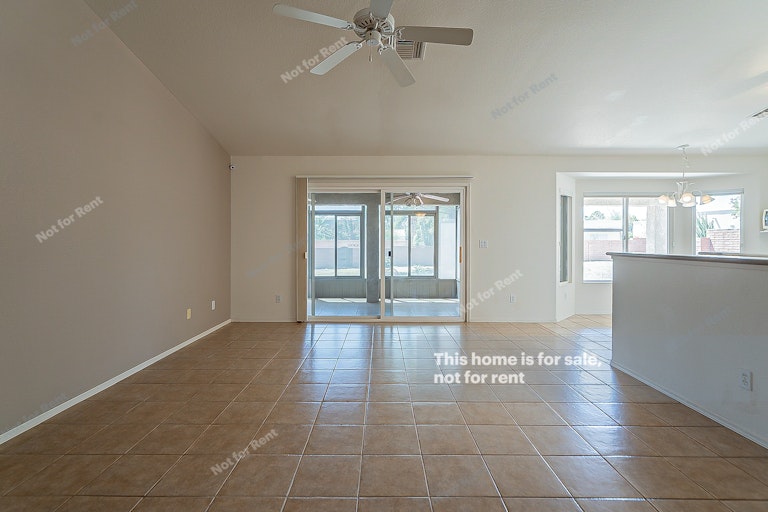 Photo 5 of 16 - 25 W Calle Canon De Faber, Green Valley, AZ 85614