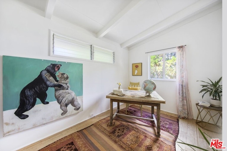 Photo 16 of 23 - 2324 Pennerton Dr, Glendale, CA 91206