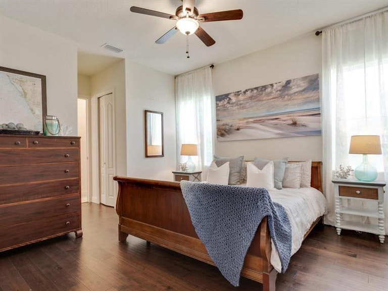 Photo 15 of 69 - 635 N Osprey Ave, Sarasota, FL 34236