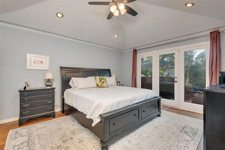 Photo 16 of 26 - 5738 Stanford Ave, Dallas, TX 75209