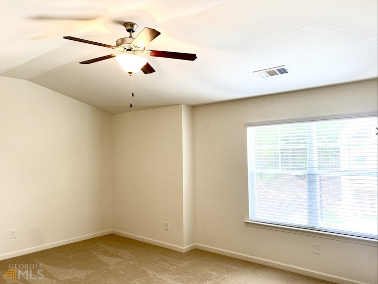 Photo 22 of 40 - 5840 Keystone Ln, Lithonia, GA 30058