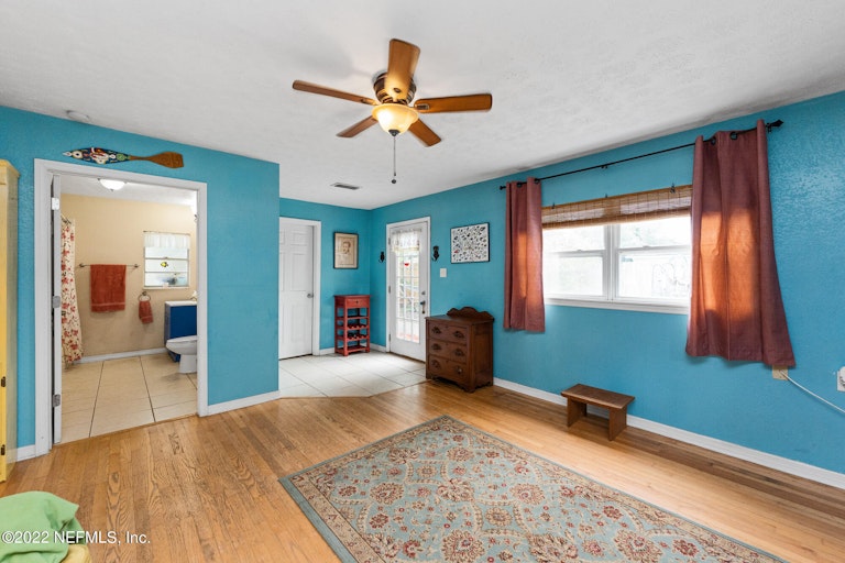 Photo 12 of 27 - 5804 Rover Dr, Jacksonville, FL 32244