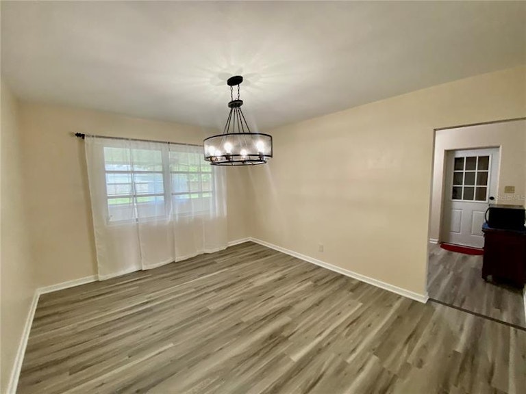 Photo 17 of 60 - 4081 Lake Marianna Dr, Winter Haven, FL 33881