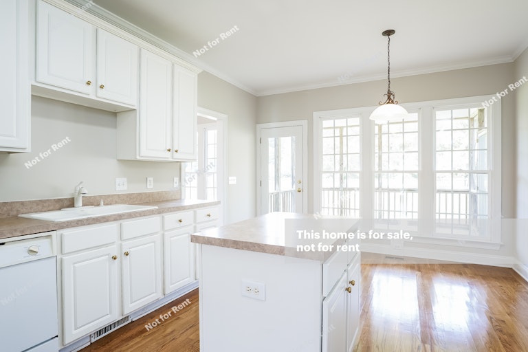 Photo 8 of 25 - 7845 Melcombe Way, Wake Forest, NC 27587