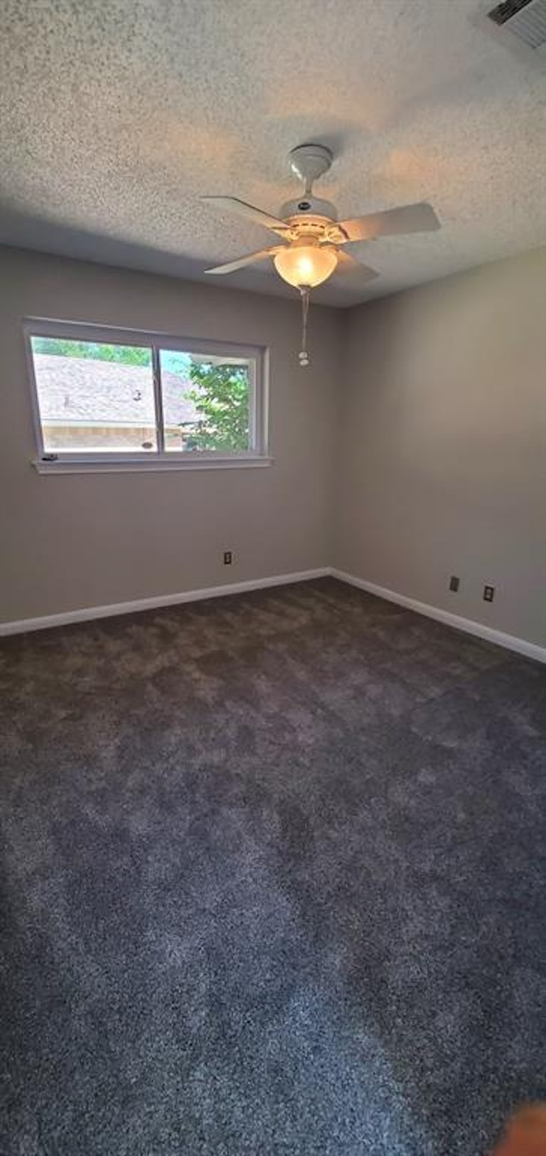 Photo 5 of 18 - 3822 Rochelle Dr, Arlington, TX 76016