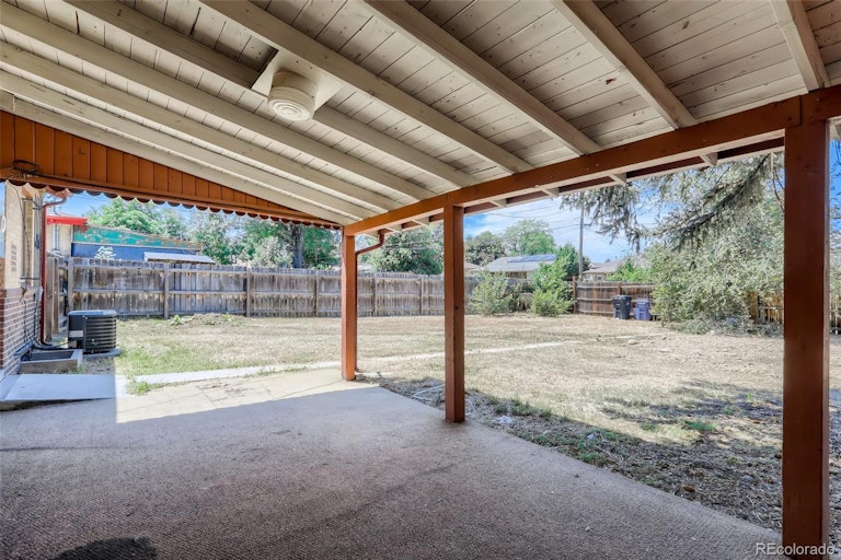 Photo 23 of 30 - 3261 Ivy St, Denver, CO 80207