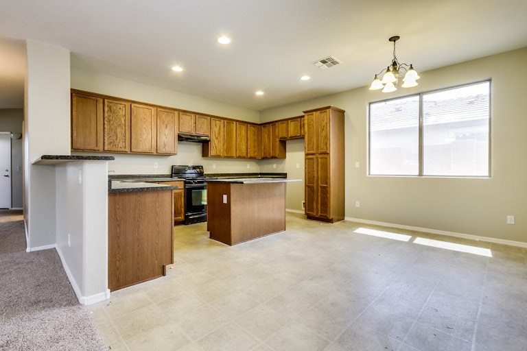 Photo 7 of 25 - 7824 S 68th Dr, Laveen, AZ 85339