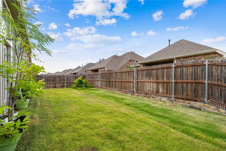 Photo 33 of 36 - 2317 Prairie Glen St, The Colony, TX 75056