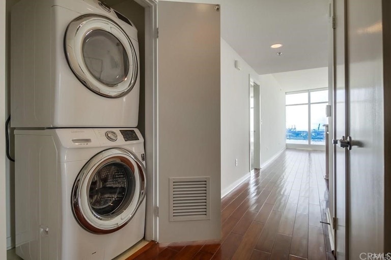 Photo 18 of 18 - 411 W Seaside Way #1803, Long Beach, CA 90802