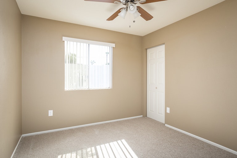 Photo 15 of 25 - 725 E Alameda Dr, Tempe, AZ 85282
