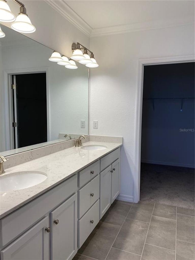 Photo 37 of 83 - 10038 Crooked Creek Dr #103, Venice, FL 34293