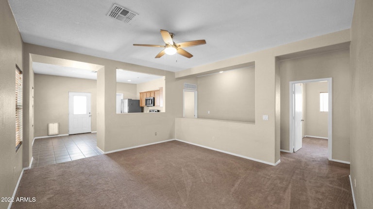 Photo 5 of 23 - 9513 W Monte Vista Rd, Phoenix, AZ 85037