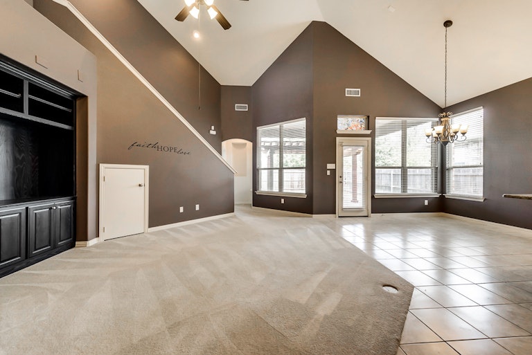 Photo 10 of 29 - 8121 Mountain Cedar Dr, Fort Worth, TX 76131