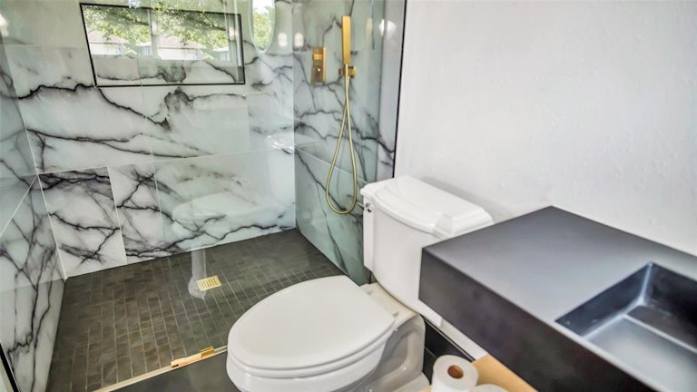 Photo 40 of 50 - 7758 Hereford St, Houston, TX 77087
