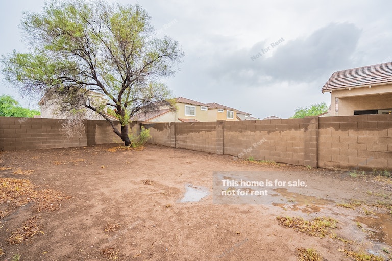 Photo 25 of 29 - 1470 S Red Rock Ct Unit A, Gilbert, AZ 85296