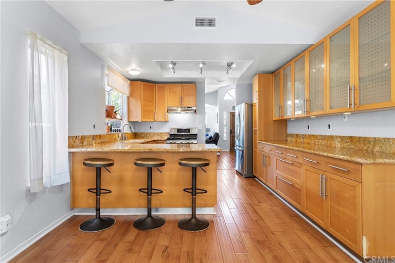 Photo 11 of 31 - 39629 Garin Dr, Murrieta, CA 92562