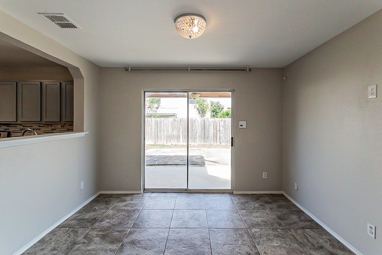 Photo 10 of 20 - 8130 Willow Country, San Antonio, TX 78254