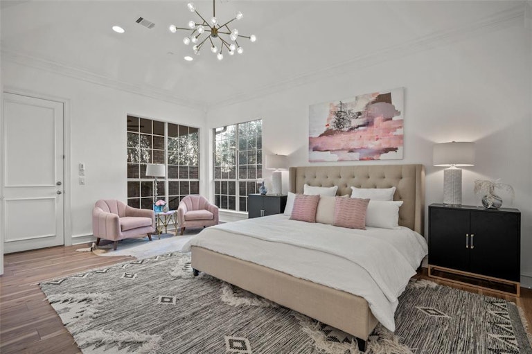 Photo 17 of 35 - 13703 Creekside Pl, Dallas, TX 75240