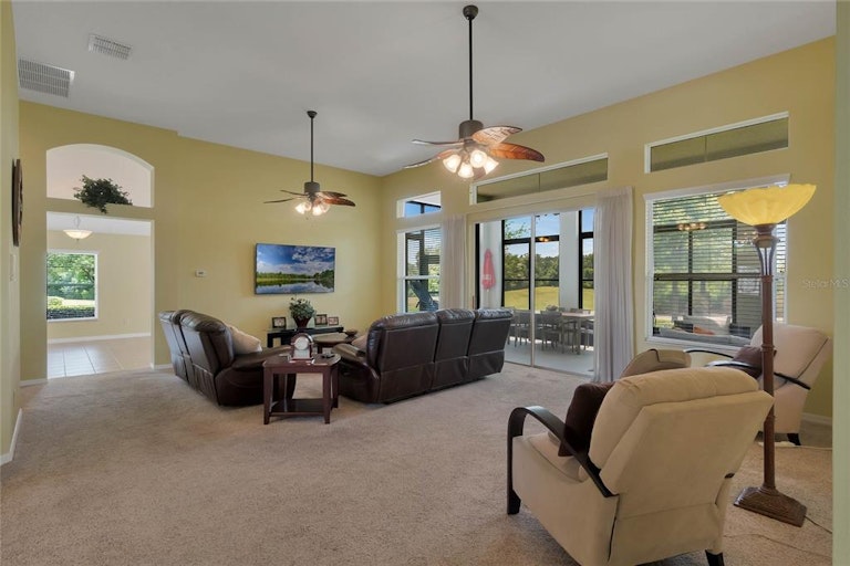 Photo 10 of 30 - 24642 Madewood Ave, Leesburg, FL 34748