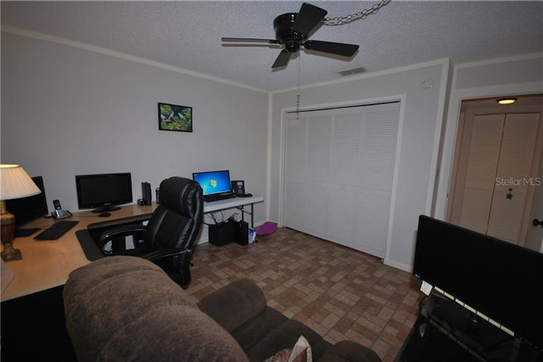 Photo 17 of 23 - 9881 113th St #216, Seminole, FL 33772