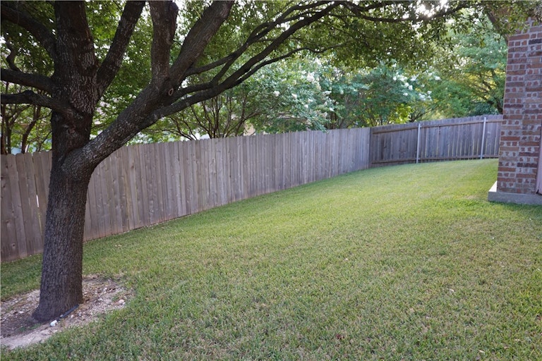 Photo 31 of 33 - 329 Island Oak Dr, Austin, TX 78748