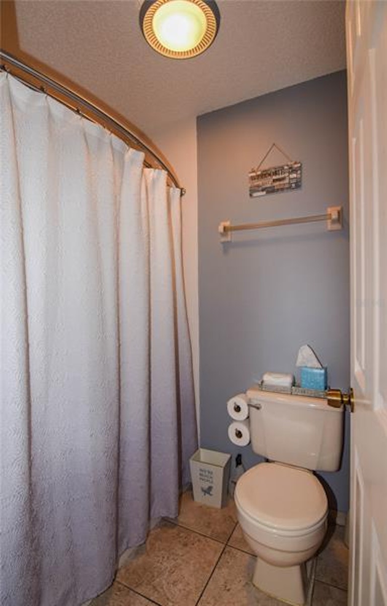 Photo 11 of 29 - 252 Sea Mist Dr, Treasure Island, FL 33706