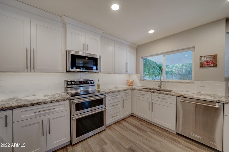 Photo 16 of 49 - 5201 E Aire Libre Ave, Scottsdale, AZ 85254