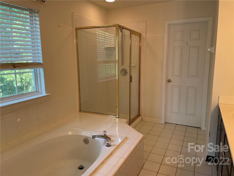 Photo 16 of 25 - 21400 John Pines Dr, Cornelius, NC 28031
