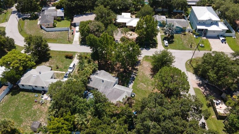 Photo 3 of 10 - 6205 S Foster Ave, Tampa, FL 33611