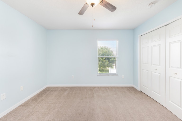 Photo 14 of 17 - 8443 Carriage Pointe Dr, Gibsonton, FL 33534