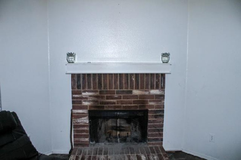 Photo 28 of 33 - 4220 Boxwood Dr, Balch Springs, TX 75180