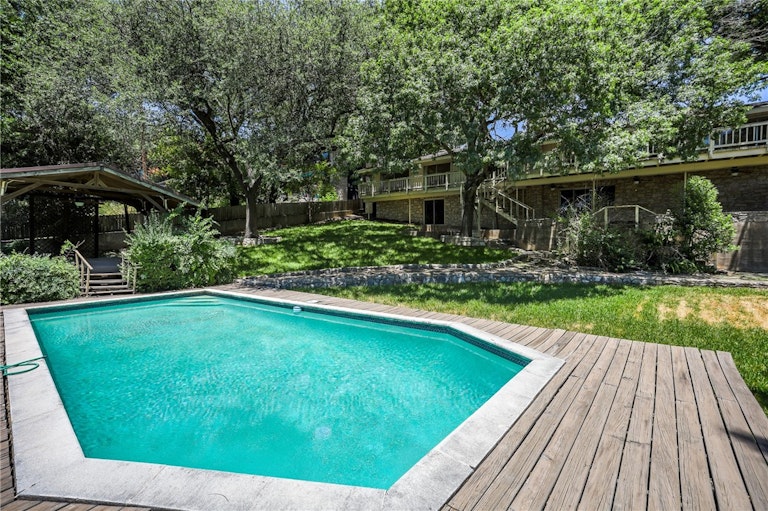 Photo 35 of 40 - 4905 Crestway Dr, Austin, TX 78731