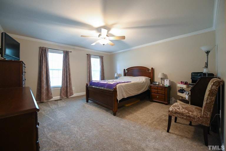 Photo 18 of 40 - 142 Mill Branch Cir, Fuquay Varina, NC 27526
