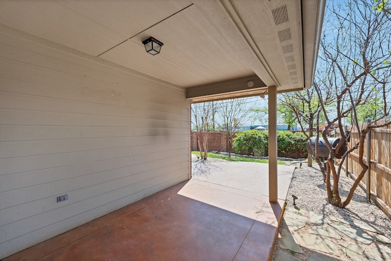 Photo 22 of 25 - 5532 Chinkapin Ln, Fort Worth, TX 76244