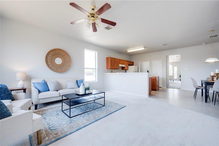 Photo 15 of 25 - 9873 Sparrow Hawk Ln, Fort Worth, TX 76108