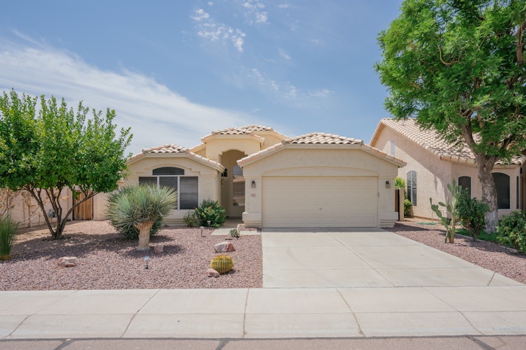 Photo 1 of 24 - 9821 W Tonopah Dr, Peoria, AZ 85382