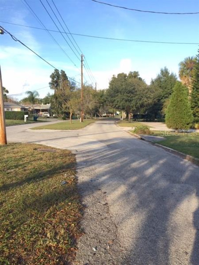 Photo 12 of 12 - 1700 N Lake Shipp Dr SW, Winter Haven, FL 33880