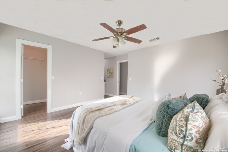 Photo 16 of 27 - 5803 Burkley Springs St, San Antonio, TX 78233
