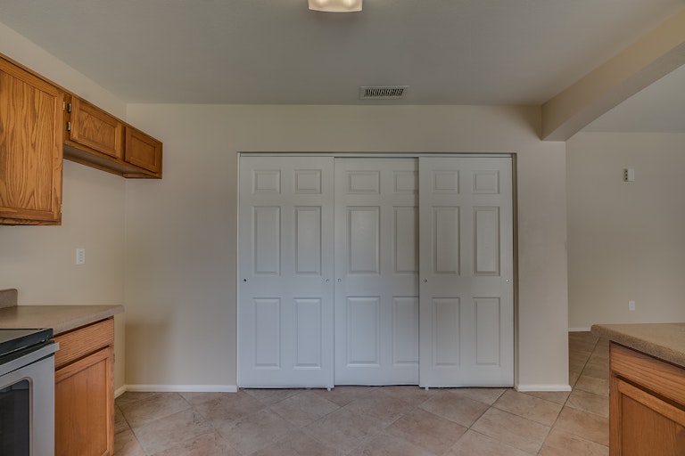 Photo 7 of 34 - 3014 W Daley Ln, Phoenix, AZ 85027