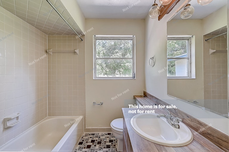 Photo 28 of 34 - 6844 Renee Ter, Jacksonville, FL 32216