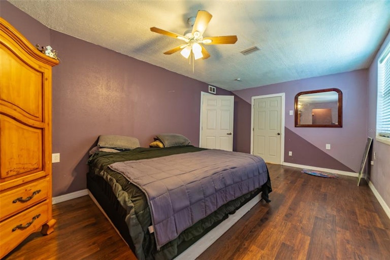 Photo 35 of 51 - 6704 50th Ave N, Saint Petersburg, FL 33709