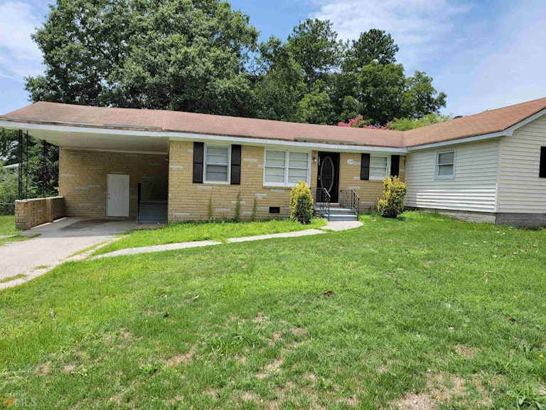 Photo 1 of 20 - 1028 Mountain View Rd NW, Conyers, GA 30012
