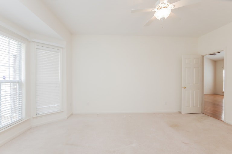 Photo 17 of 25 - 3329 Archdale Dr, Raleigh, NC 27614