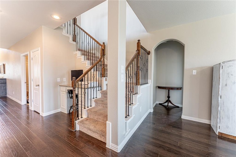 Photo 12 of 40 - 6001 Chatham Dr, McKinney, TX 75071