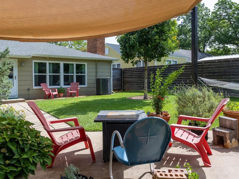 Photo 29 of 33 - 4028 Lovell Ave, Fort Worth, TX 76107